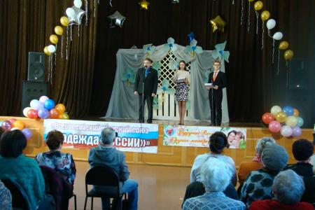 Алтайский край. Коммунисты Барнаула и Бийска провели концерты, посвященные Дню Матери