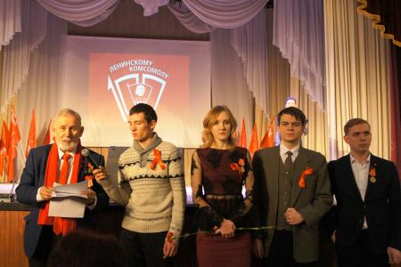 В Кургане коммунисты провели торжественное заседание и праздничный концерт