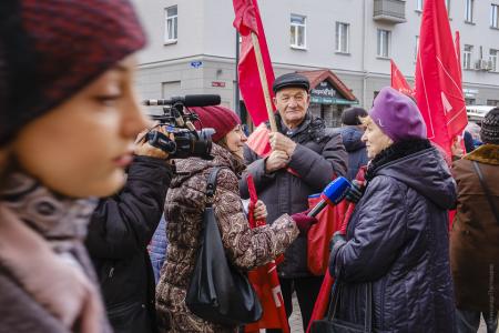 Красноярские коммунисты ярко отметили 102-ю годовщину Великого Октября