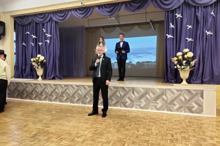 Санкт-Петербург. Депутат С.М. Пантелеев принял участие в торжественной церемонии, приуроченной к присвоению ГБОУ СОШ №121 имени героя-подводника С.Е. Маркова