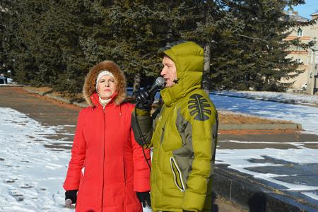 Еврейская АО. Коммунисты Биробиджана отметили годовщину Великого Октября праздничной демонстрацией и митингом-концертом