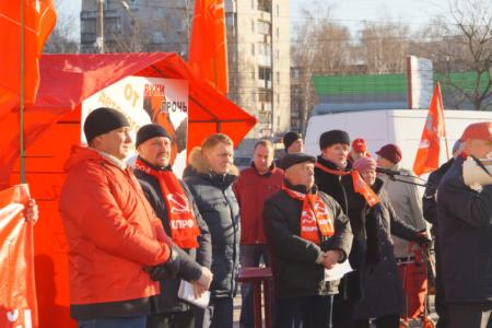 «Хватит экономить на здоровье наших детей!». Митинг в Нижнем Новгороде 