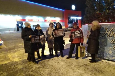 В Тюмени продолжаются одиночные пикеты в защиту Павла Грудинина и Совхоза им. Ленина