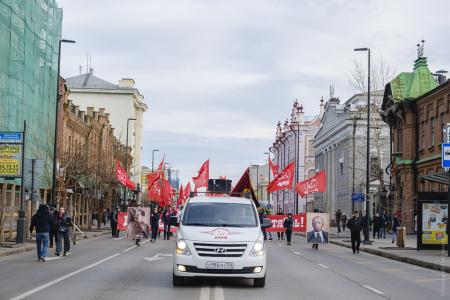 Красноярские коммунисты ярко отметили 102-ю годовщину Великого Октября