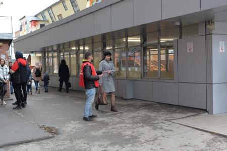 Новосибирцы - за Грудинина! Активисты КПРФ провели пикет в защиту директора Совхоза им. Ленина