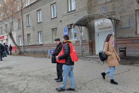 Новосибирцы - за Грудинина! Активисты КПРФ провели пикет в защиту директора Совхоза им. Ленина