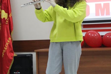 Праздничный концерт ко Дню комсомола в Белгороде