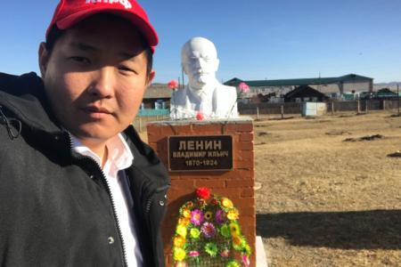 Республика Бурятия: Ленин и теперь живее всех живых!