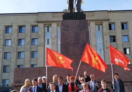 Лидер ставропольских коммунистов Виктор Гончаров: Дню 7 ноября – статус государственного общенародного праздника!