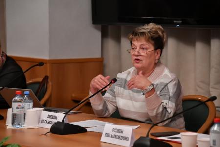 Отстоим социальные гарантии и права женщин России! В Госдуме прошел круглый стол «Социальные гарантии женщинам и «пенсионная реформа»