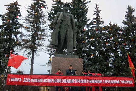 В Чувашии прошли митинги в честь 102-й годовщины Великого Октября