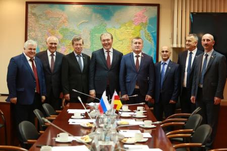 Г.А. Зюганов принял участие в работе II Международной конференции парламентариев из стран СНГ и представителей СКП-КПСС