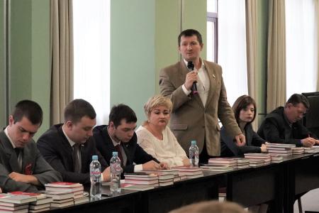 Г.А. Зюганов вручил дипломы выпускникам Центра политической учебы ЦК КПРФ