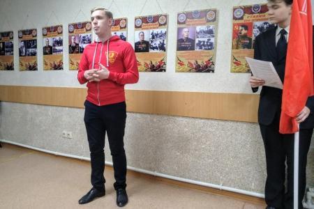 Курганские коммунисты и комсомольцы подготовили фотовыставку о советских полководцах
