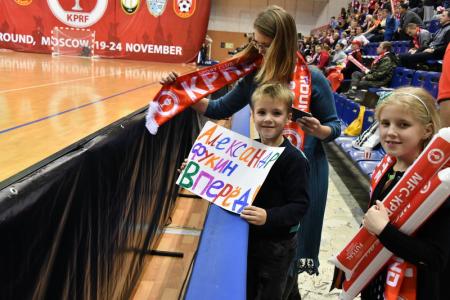Лига чемпионов: четвертая подряд победа МФК КПРФ!