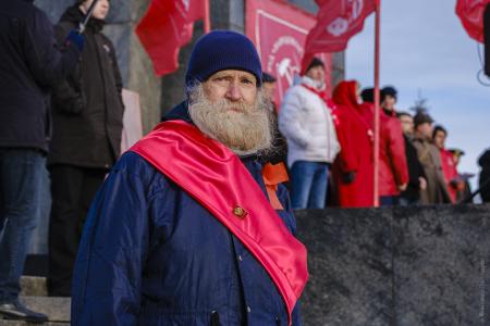 Красноярские коммунисты ярко отметили 102-ю годовщину Великого Октября