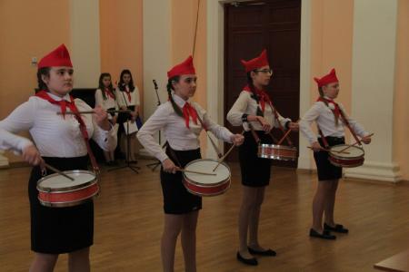 В Орле состоялся конкурс Знамённых групп и барабанщиков