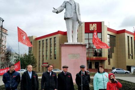 Тульский обком КПРФ отметил 102-ю годовщину Великого Октября