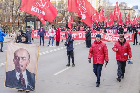 Красноярские коммунисты ярко отметили 102-ю годовщину Великого Октября