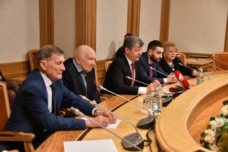 Д.Г. Новиков встретился с вьетнамской делегацией в Москве