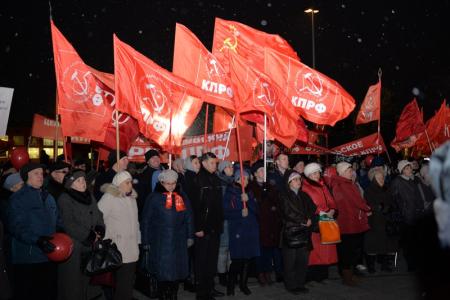 Новосибирские коммунисты потребовали сделать 7 ноября государственным праздником