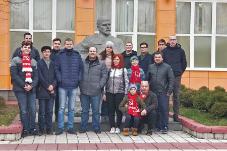 Рязанские коммунисты посетили с экскурсией Совхоз имени Ленина