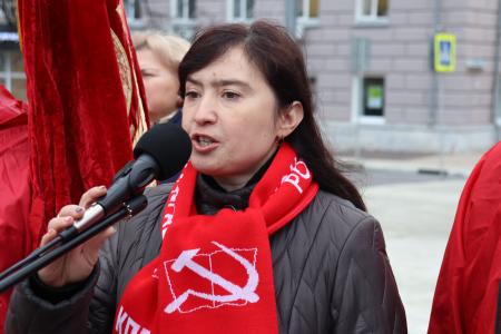 Коммунисты Рязани провели шествие и митинг в годовщину Великого Октября