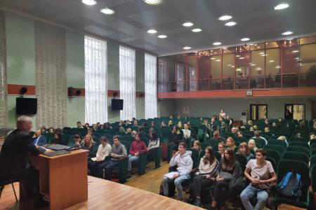 Депутат Госдумы Сергей Пантелеев встретился со студентами и преподавателями Санкт-Петербургского университета технологий управления и экономики