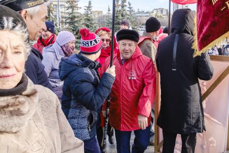 Красноярские коммунисты ярко отметили 102-ю годовщину Великого Октября