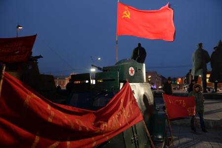 Новосибирские коммунисты потребовали сделать 7 ноября государственным праздником