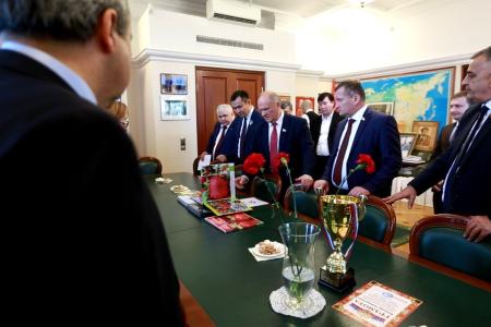 Г.А. Зюганов принял участие в работе II Международной конференции парламентариев из стран СНГ и представителей СКП-КПСС