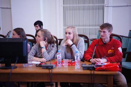 Молодёжь мира выбирает социализм!