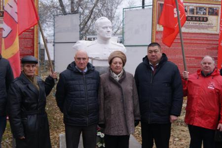 Коммунисты Волгограда и Калача-на-Дону отметили годовщину контрнаступления советских войск под Сталинградом