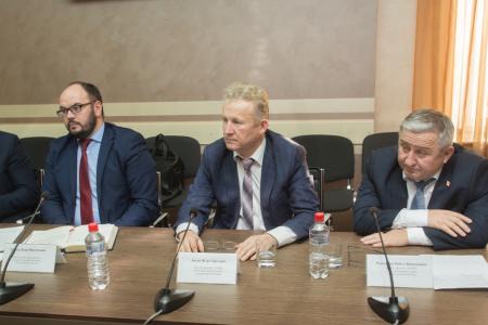 Коммунисты Удмуртии провели круглый стол, посвященный проблеме утилизации вредных отходов