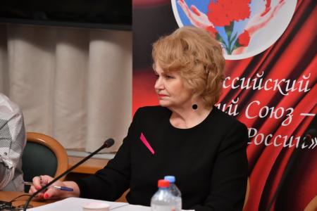 Отстоим социальные гарантии и права женщин России! В Госдуме прошел круглый стол «Социальные гарантии женщинам и «пенсионная реформа»