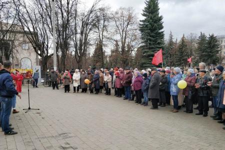 Тульский обком КПРФ отметил 102-ю годовщину Великого Октября