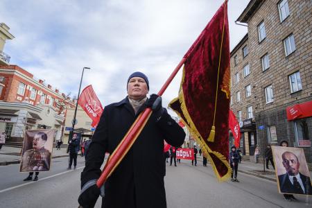 Красноярские коммунисты ярко отметили 102-ю годовщину Великого Октября