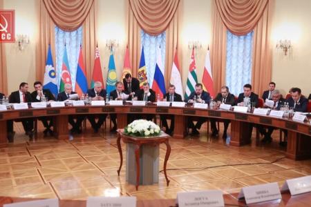 Г.А. Зюганов принял участие в работе II Международной конференции парламентариев из стран СНГ и представителей СКП-КПСС