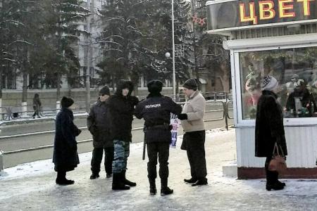 Курганские коммунисты провели серию эстафетных пикетов в поддержку Левченко и Грудинина