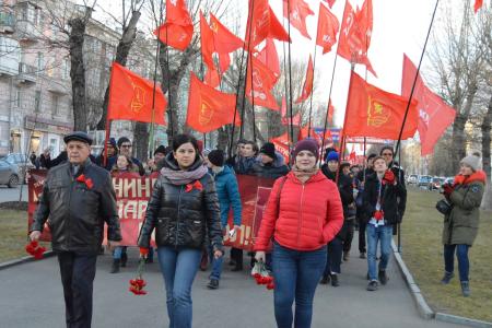 Алтайский край. Барнаульские коммунисты присоединились к праздничным мероприятиям в честь годовщины Великого Октября