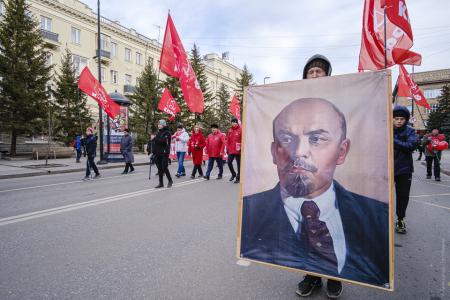 Красноярские коммунисты ярко отметили 102-ю годовщину Великого Октября