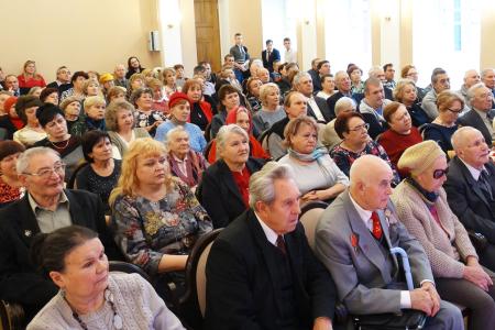 Курская область. Н.Н. Иванов  провел торжественное собрание, посвященное 102-й годовщине Великой Октябрьской социалистической революции