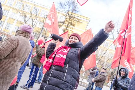 Красноярские коммунисты ярко отметили 102-ю годовщину Великого Октября