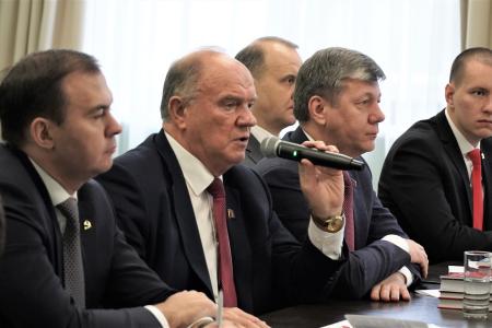 Г.А. Зюганов вручил дипломы выпускникам Центра политической учебы ЦК КПРФ