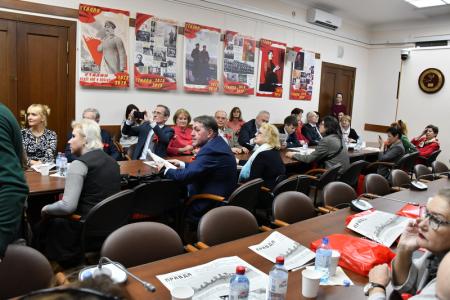 Г.А. Зюганов выступил в Госдуме на открытии выставки «Полководцы и военачальники Победы»