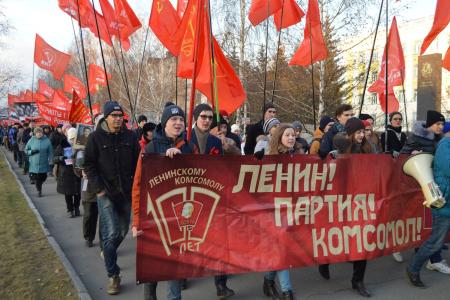 Алтайский край. Барнаульские коммунисты присоединились к праздничным мероприятиям в честь годовщины Великого Октября