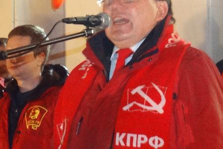 Н.Н. Иванов провел демонстрацию трудящихся в Курске
