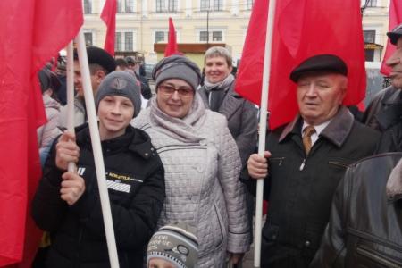 Тульский обком КПРФ отметил 102-ю годовщину Великого Октября