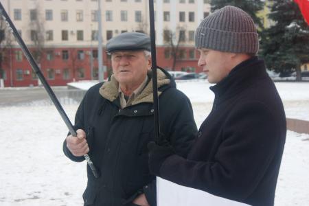 Кировские коммунисты провели акцию в защиту народных предприятий и народных губернаторов