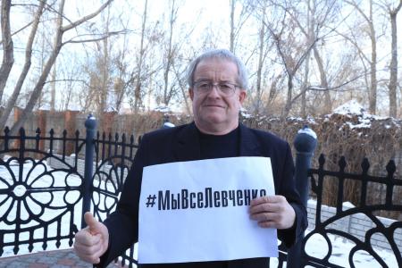 Омск. Участники семинара по информационным технологиям приняли участие в акции в поддержку Левченко и Грудинина